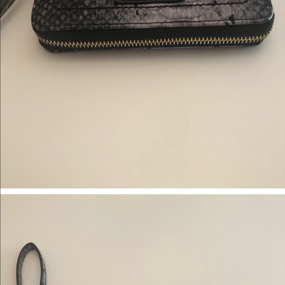 NWOT Lula wristlet faux snake print wallet zipper closure - Picture 6 of 14